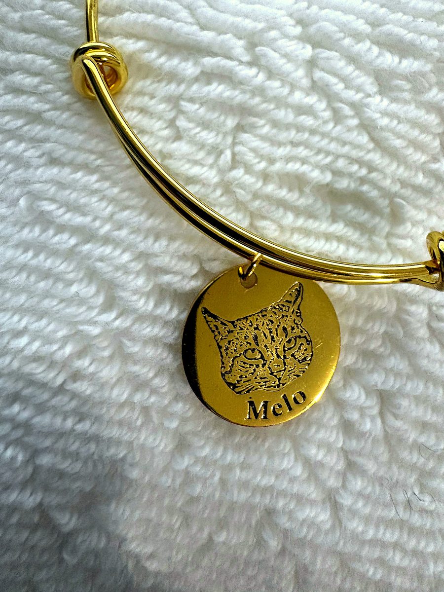 Custom Cat Portrait Bangle - Hand-Engraved Keepsake